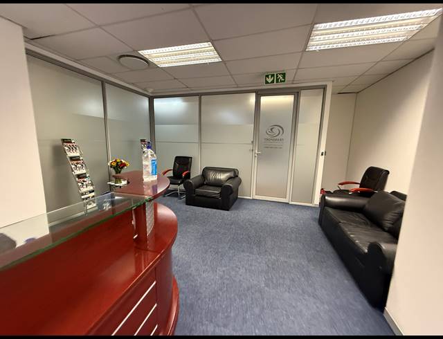 2,580M² OFFICE TO LET IN PARKTOWN